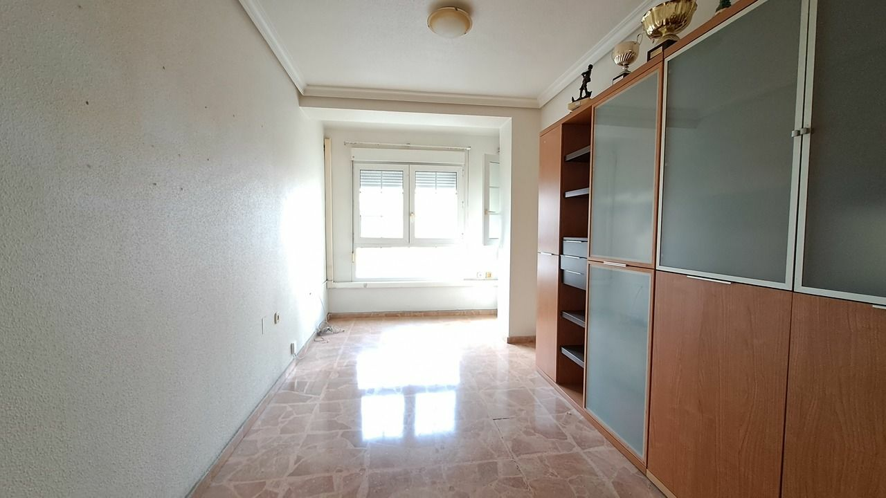 5-bedroom Apartment In Torrevieja, Spain (250 M²)