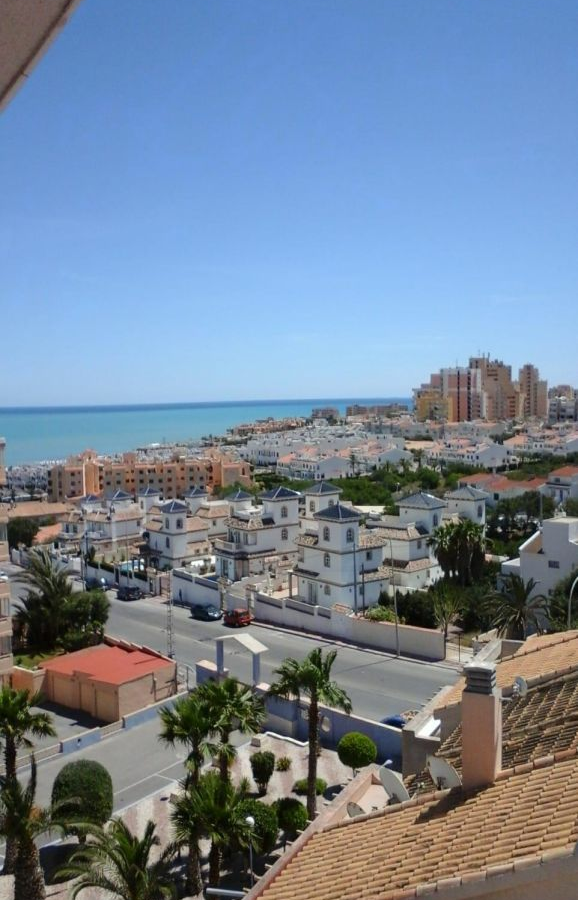 2-bedroom Penthouse In Torrevieja, Spain (132 M²)
