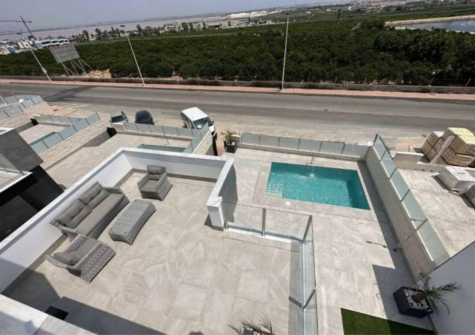 3-bedroom Villa In Torrevieja, Spain (197 M²)