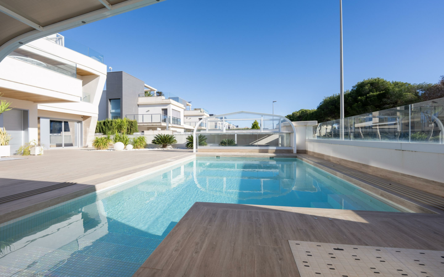 4-bedroom Villa In Orihuela Costa, Spain (302 M²)