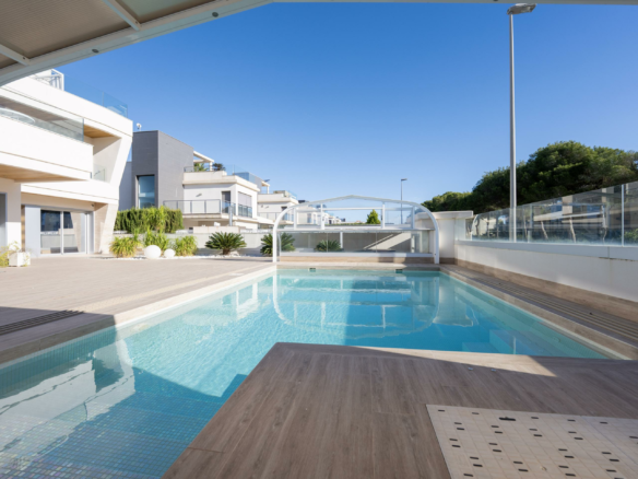 4-bedroom Villa In Orihuela Costa, Spain (302 M²)