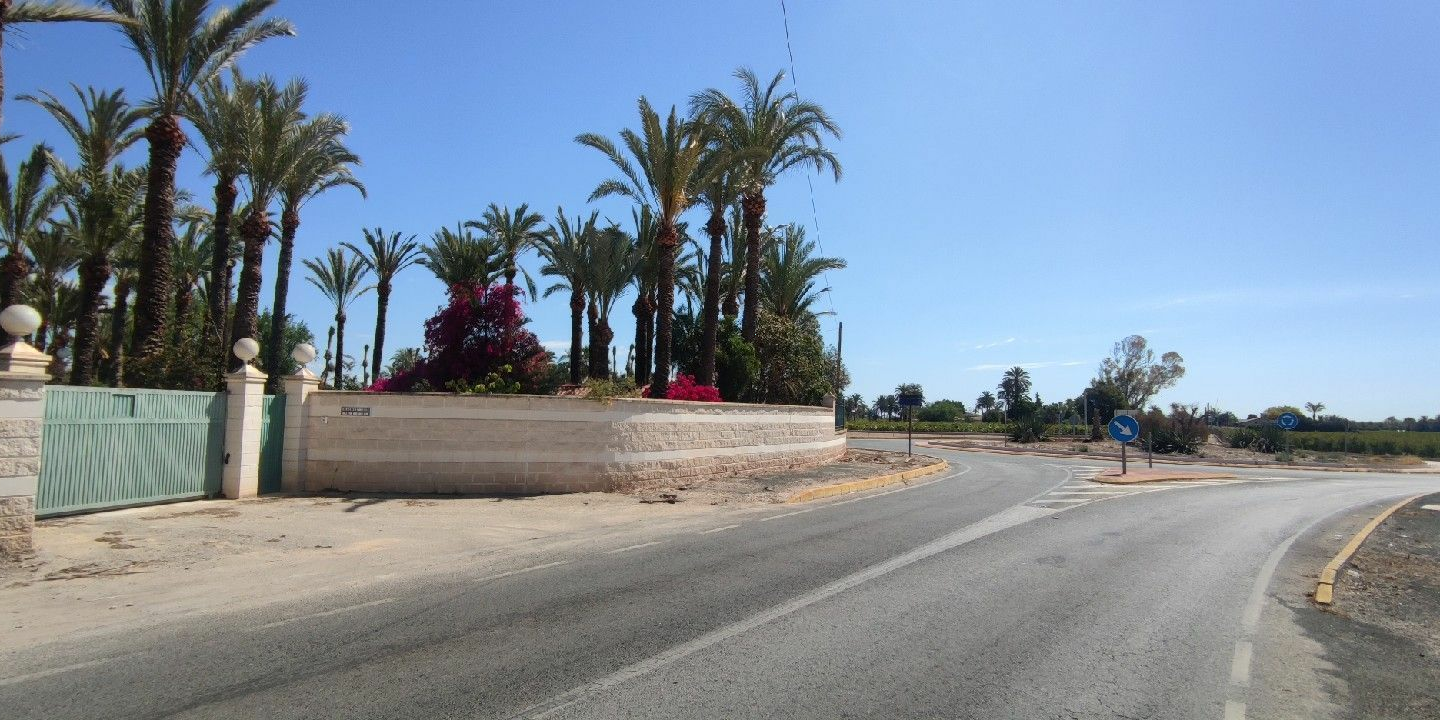 Urban Plot In Elche Pedanias, Spain (795 M²)