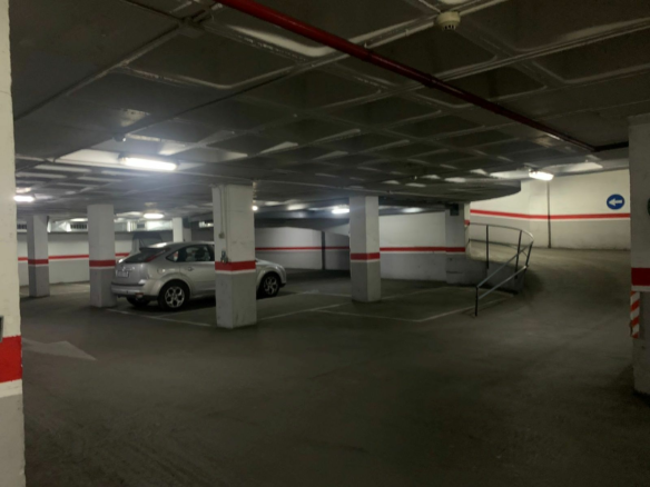 Garage In Elche, Spain (18 M²)