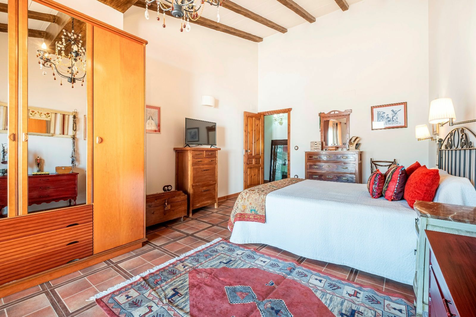 2-5-55fb34 5-bedroom House In Pinoso, Spain (289 M²)