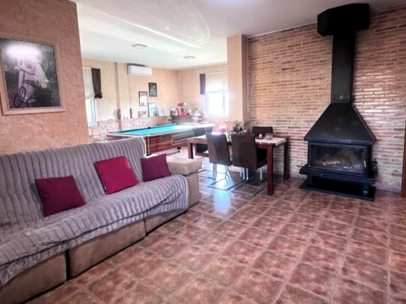 5-bedroom Villa In Orihuela, Spain (253 M²)