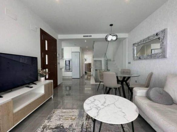 3-bedroom Villa In Torrevieja, Spain (197 M²)