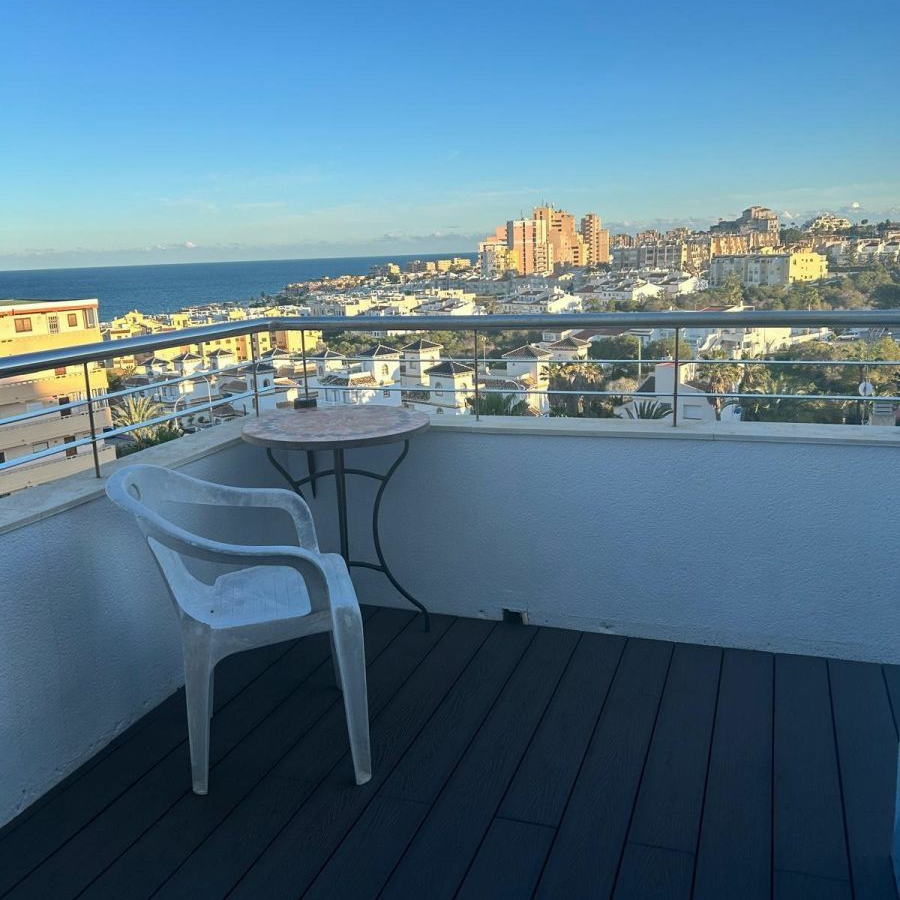 2-bedroom Penthouse In Torrevieja, Spain (132 M²)