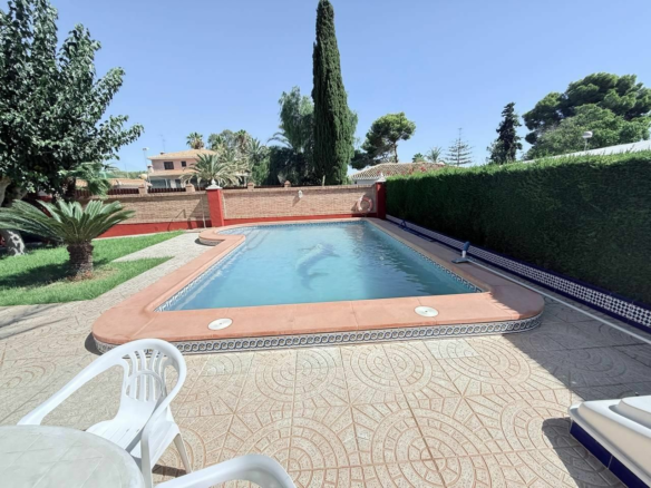5-bedroom Villa In Pilar De La Horadada, Spain (280 M²)