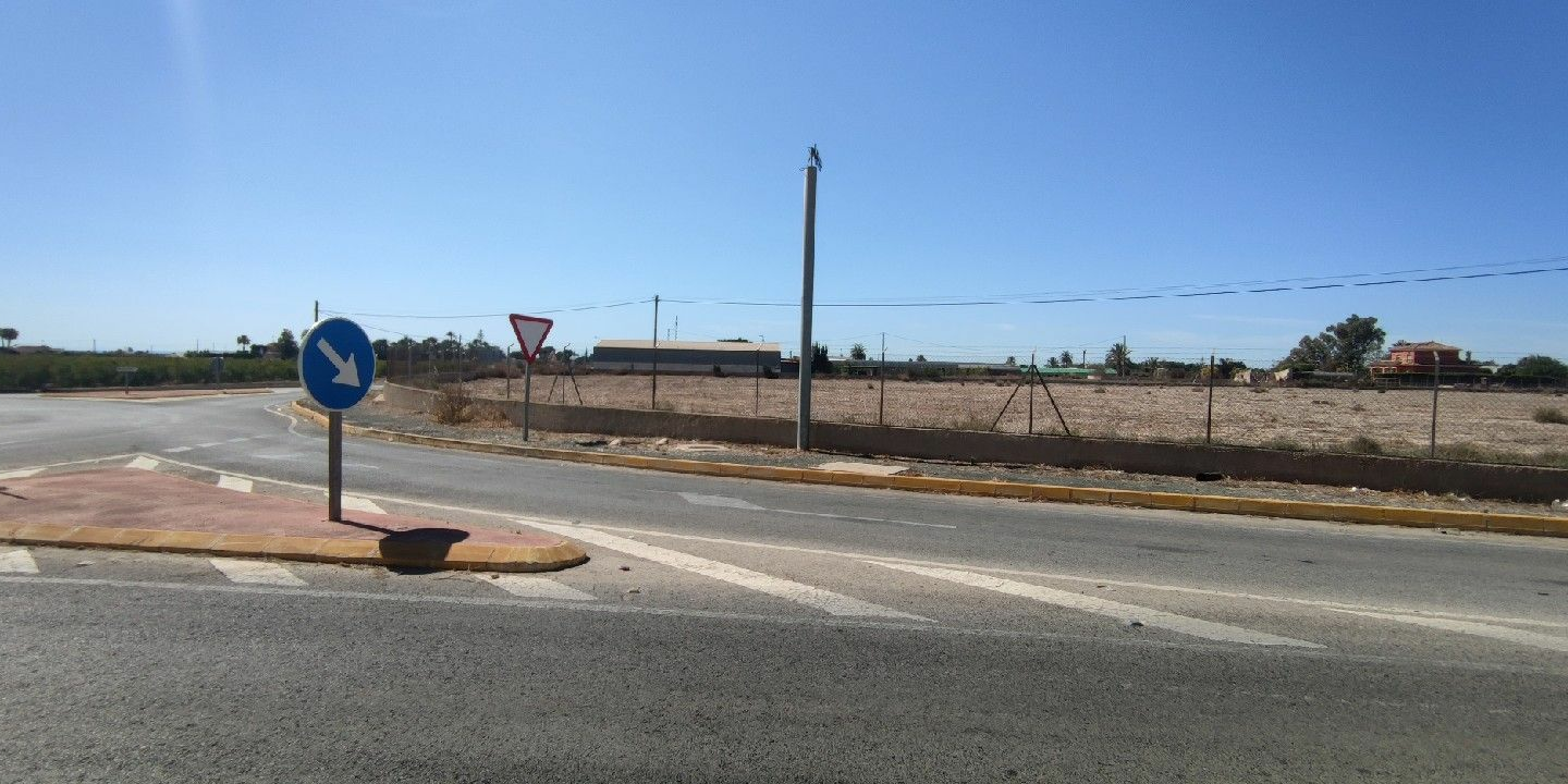 Urban Plot In Elche Pedanias, Spain (795 M²)