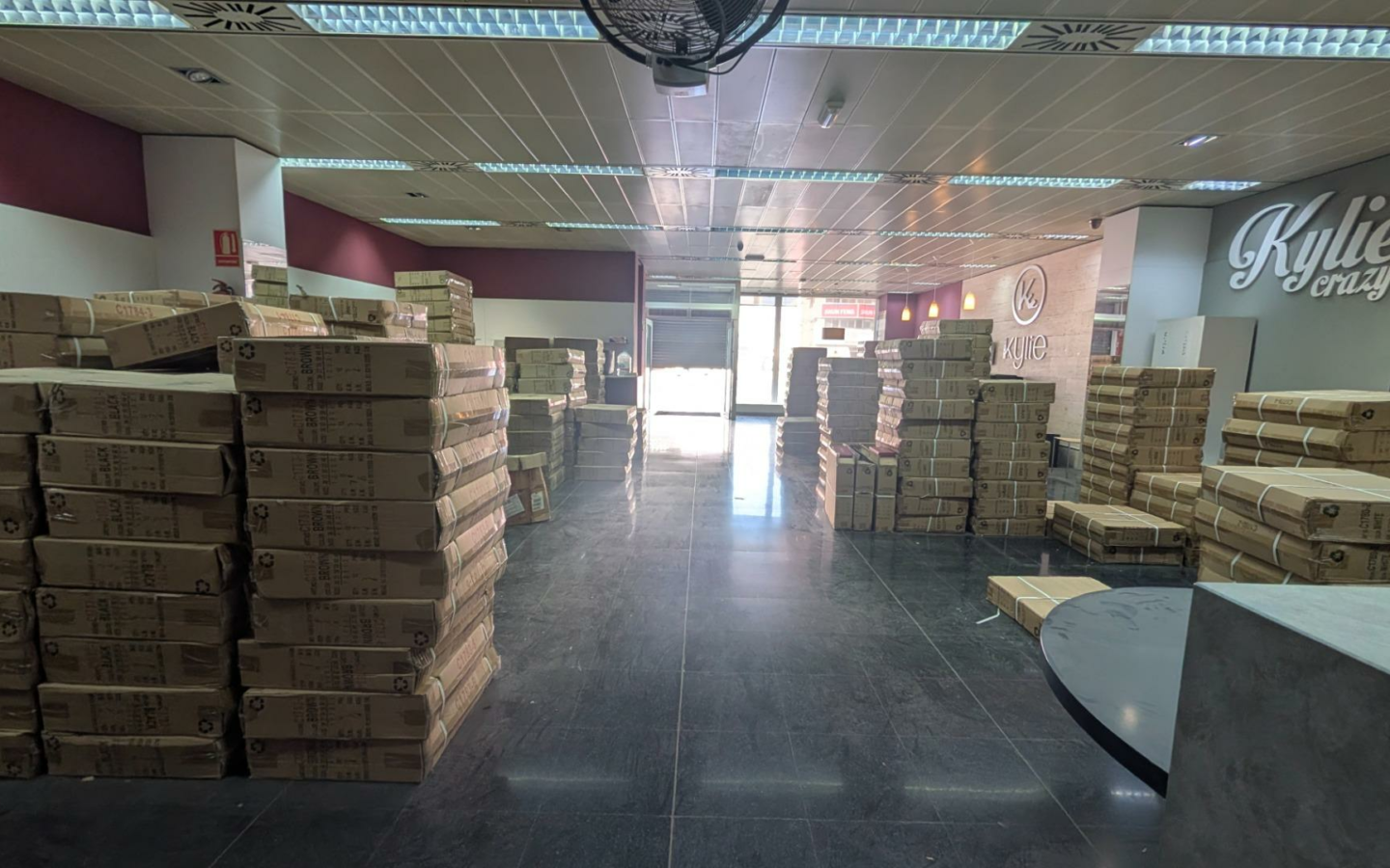 Industrial Unit In Elche, Spain (480 M²)
