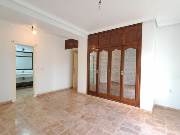 5-bedroom Apartment In Torrevieja, Spain (250 M²)