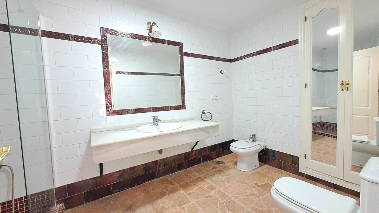 5-bedroom Apartment In Torrevieja, Spain (250 M²)