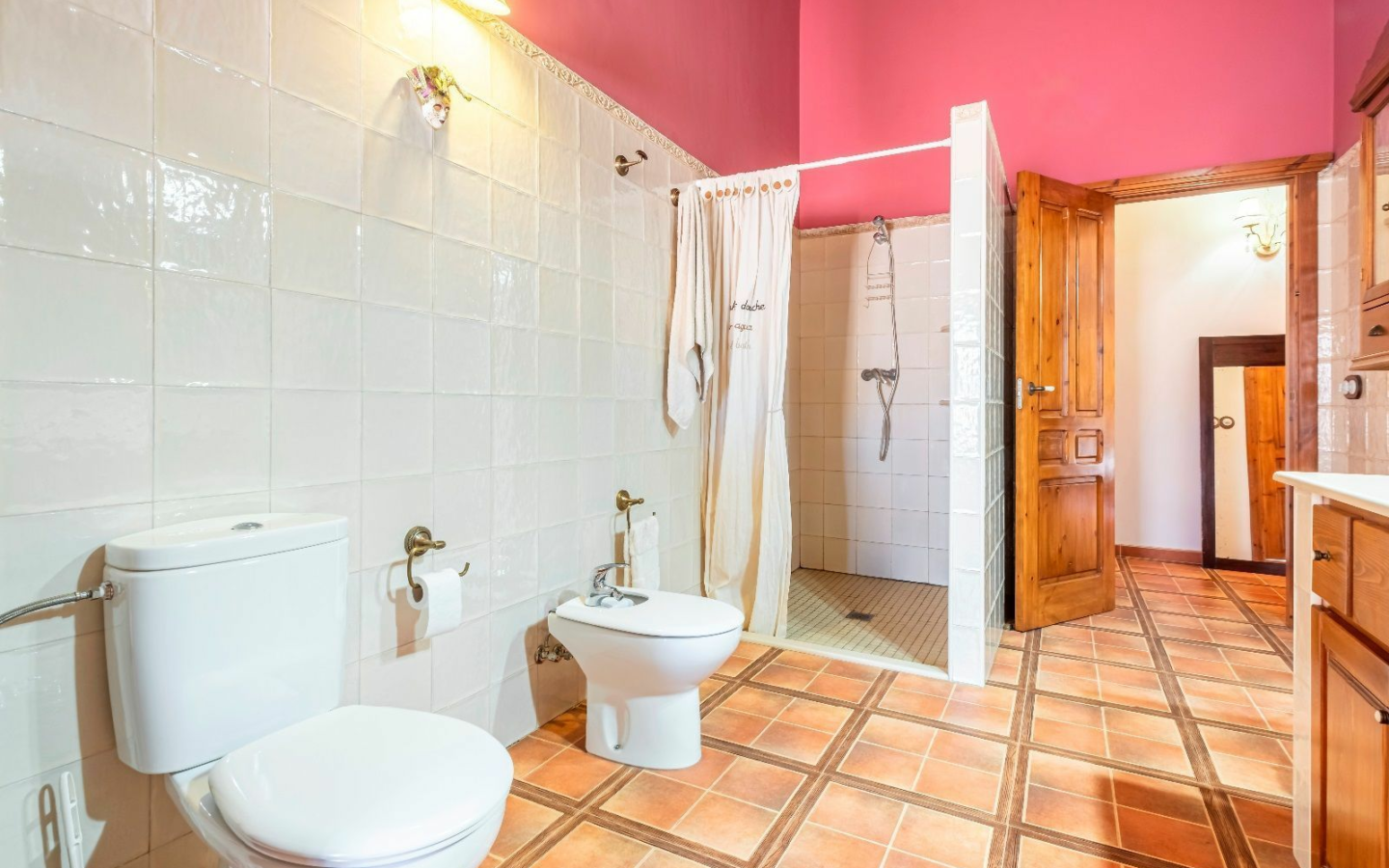 5-bedroom House In Pinoso, Spain (289 M²)
