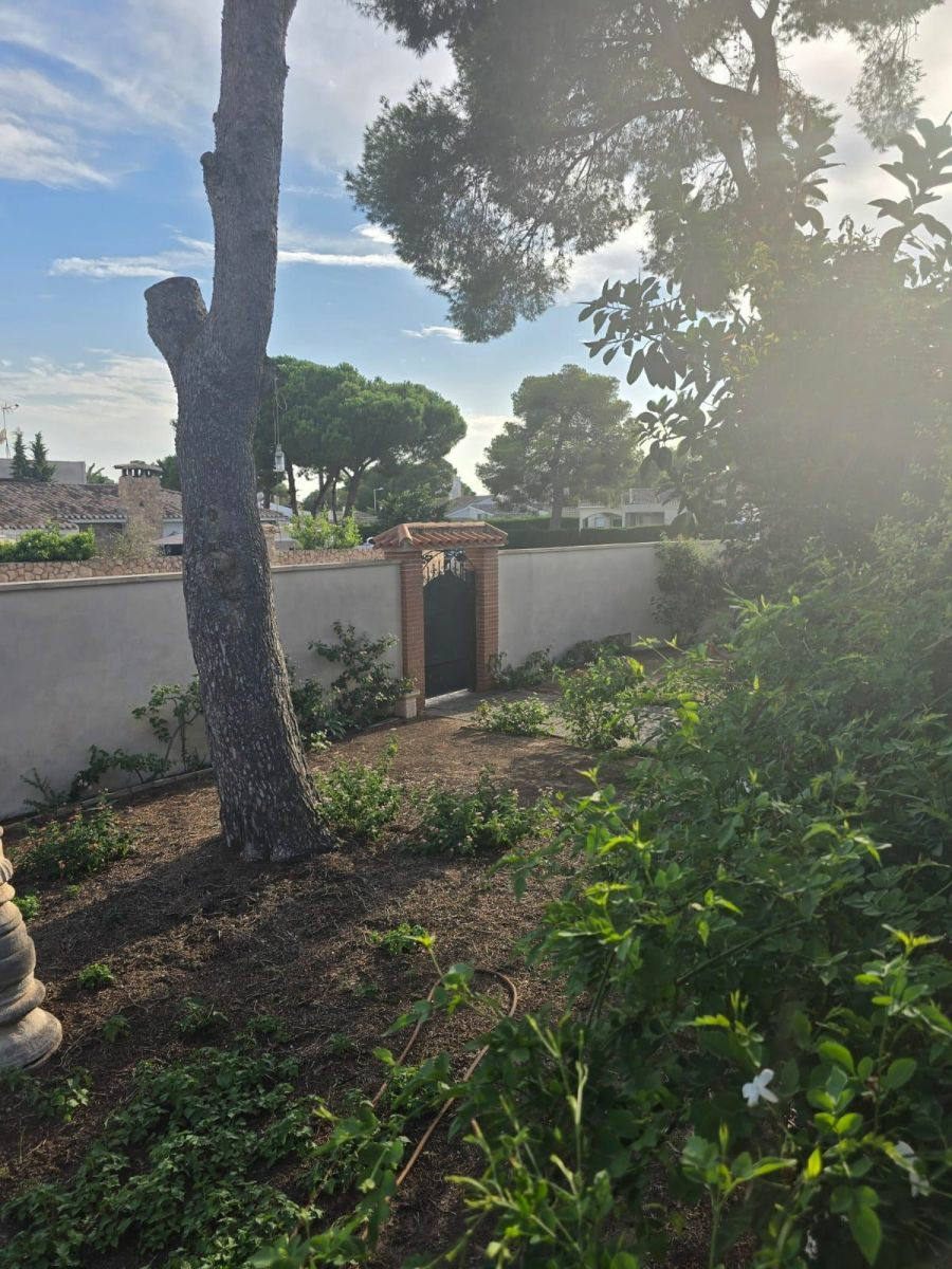7-bedroom Villa In Orihuela Costa, Spain (230 M²)