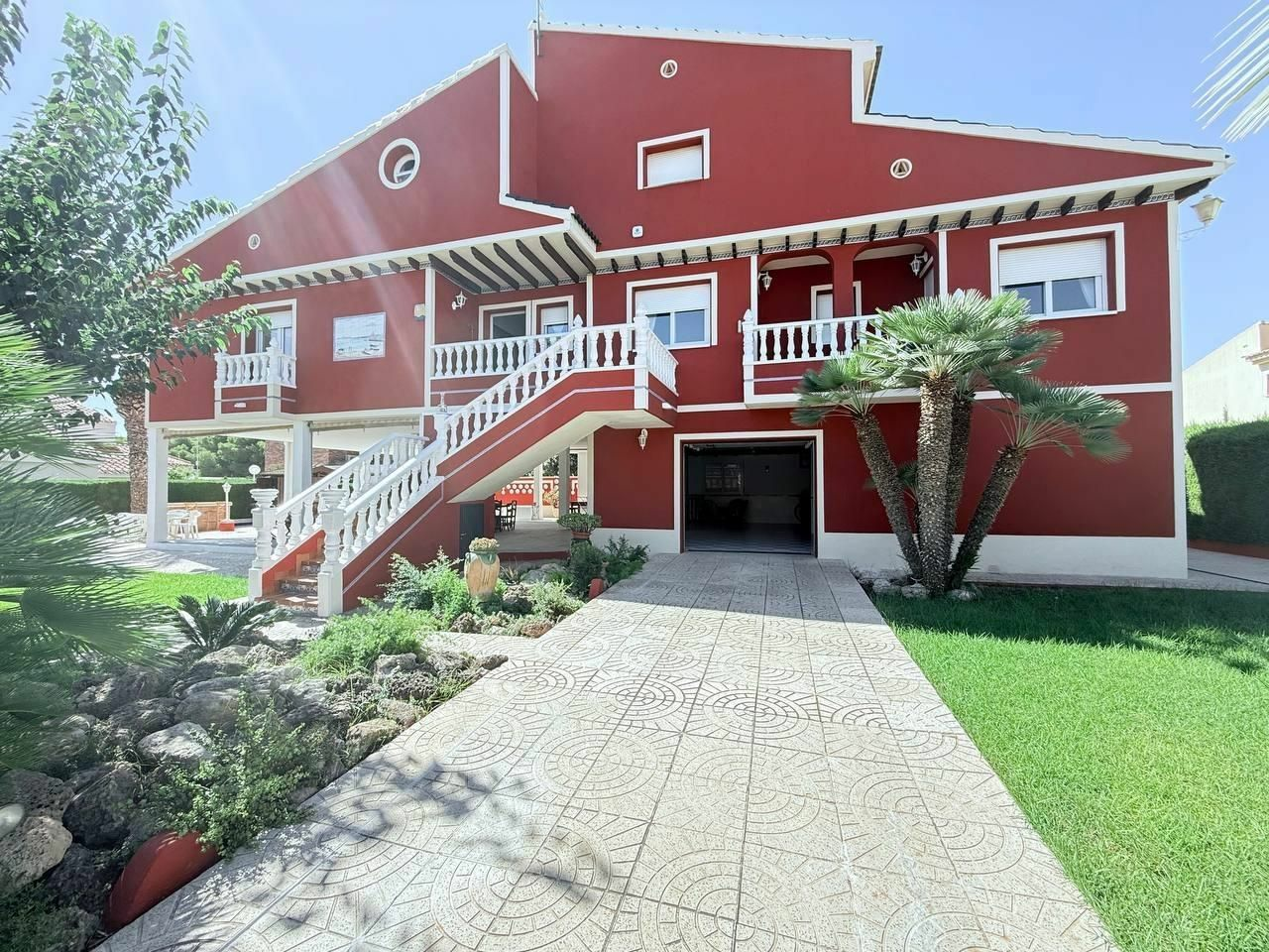 5-bedroom Villa In Pilar De La Horadada, Spain (280 M²)