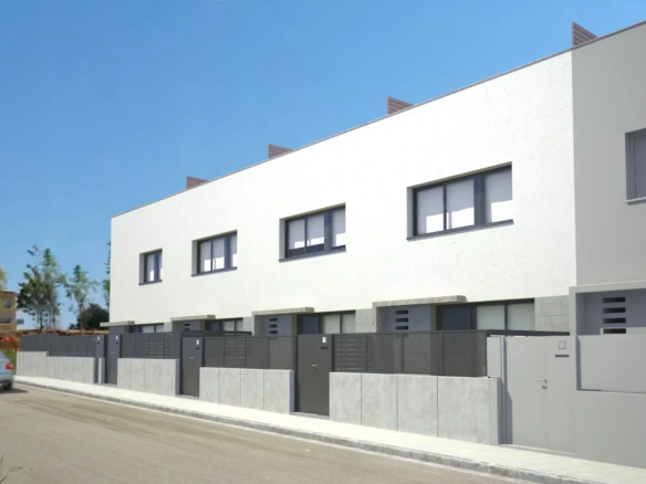 4-bedroom House In Torroella De Montgrí, Spain (226 M²)