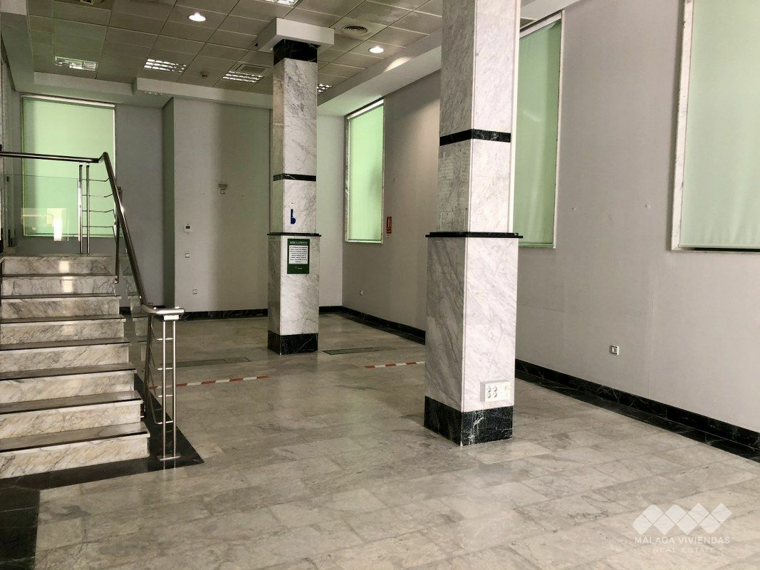 3-bedroom Shop In Torremolinos, Spain (260 M²)