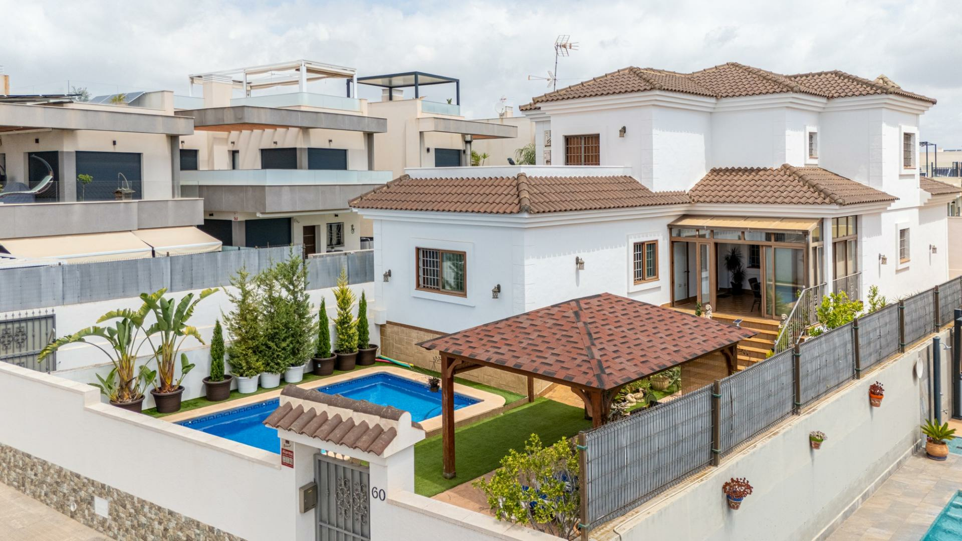4-bedroom Villa In Los Montesinos, Spain (417 M²)