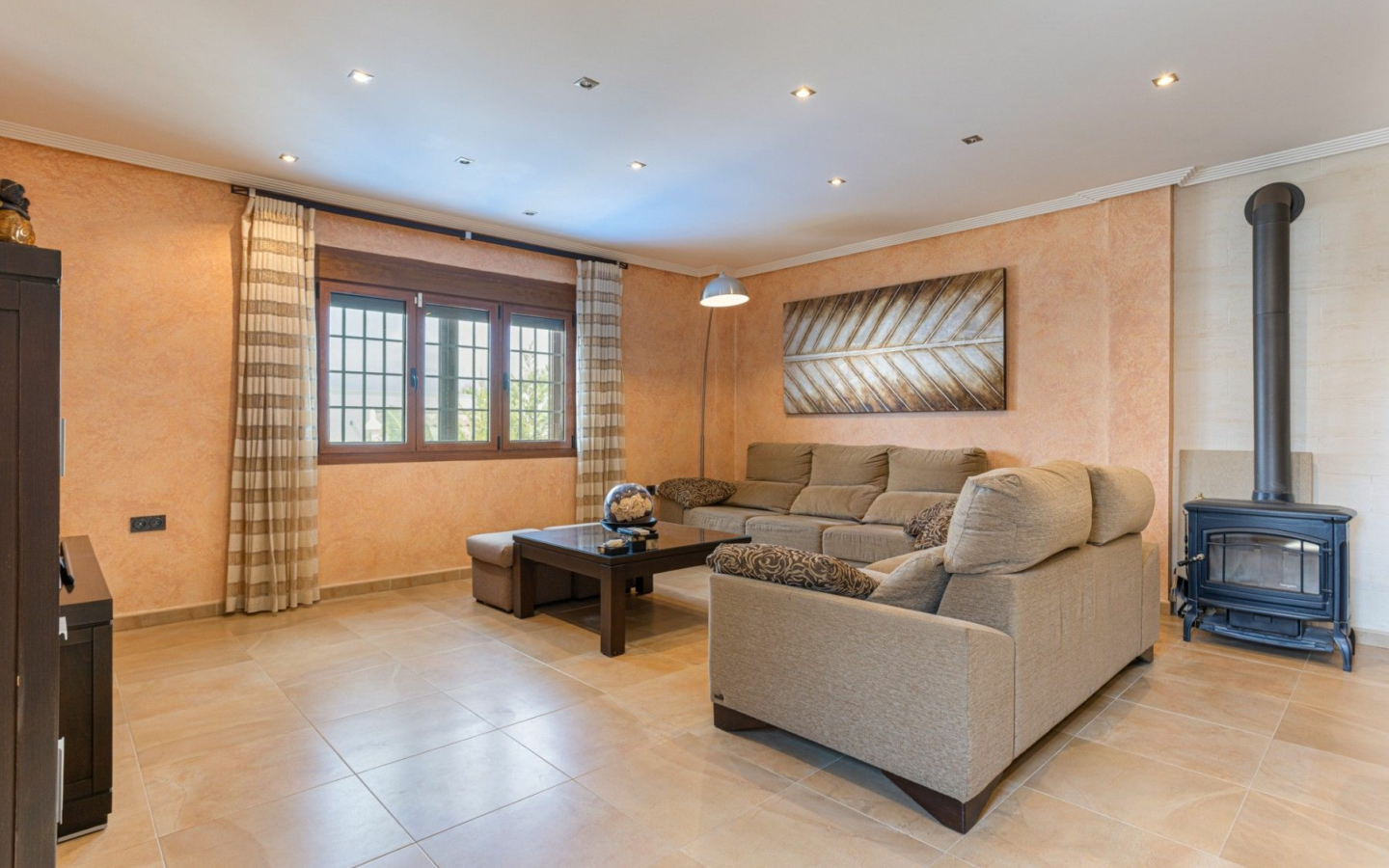 4-bedroom Villa In Los Montesinos, Spain (417 M²)