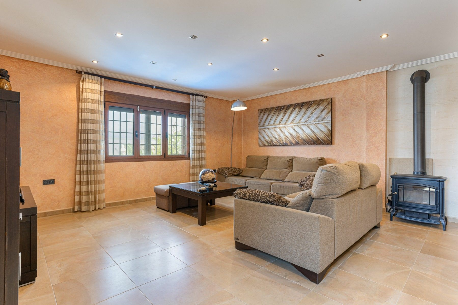 4-bedroom Villa In Los Montesinos, Spain (417 M²)