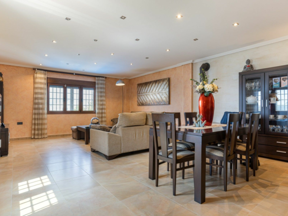4-bedroom Villa In Los Montesinos, Spain (417 M²)