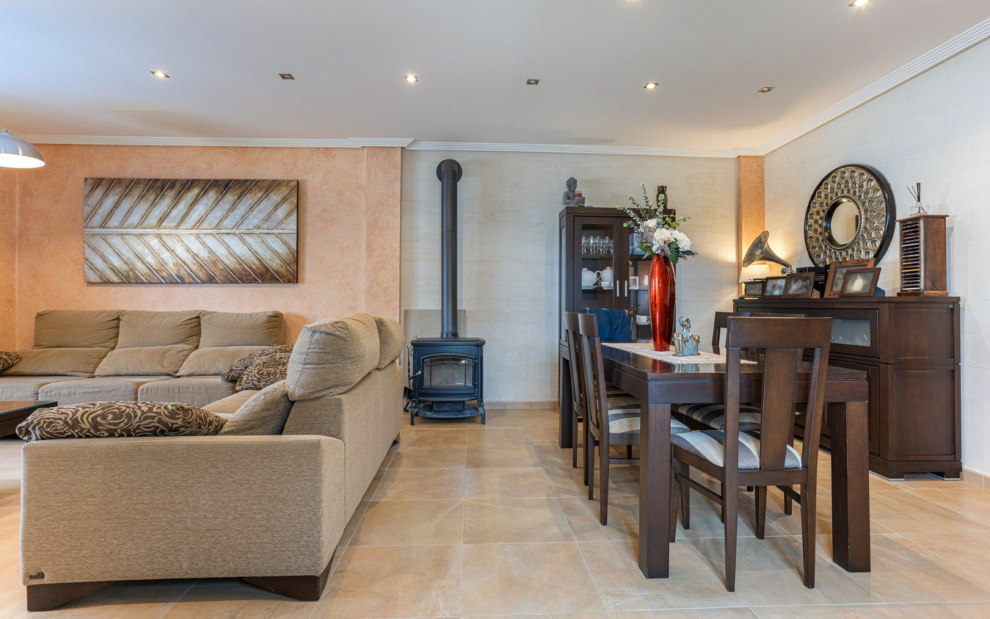 4-bedroom Villa In Los Montesinos, Spain (417 M²)