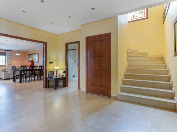 4-bedroom Villa In Los Montesinos, Spain (417 M²)