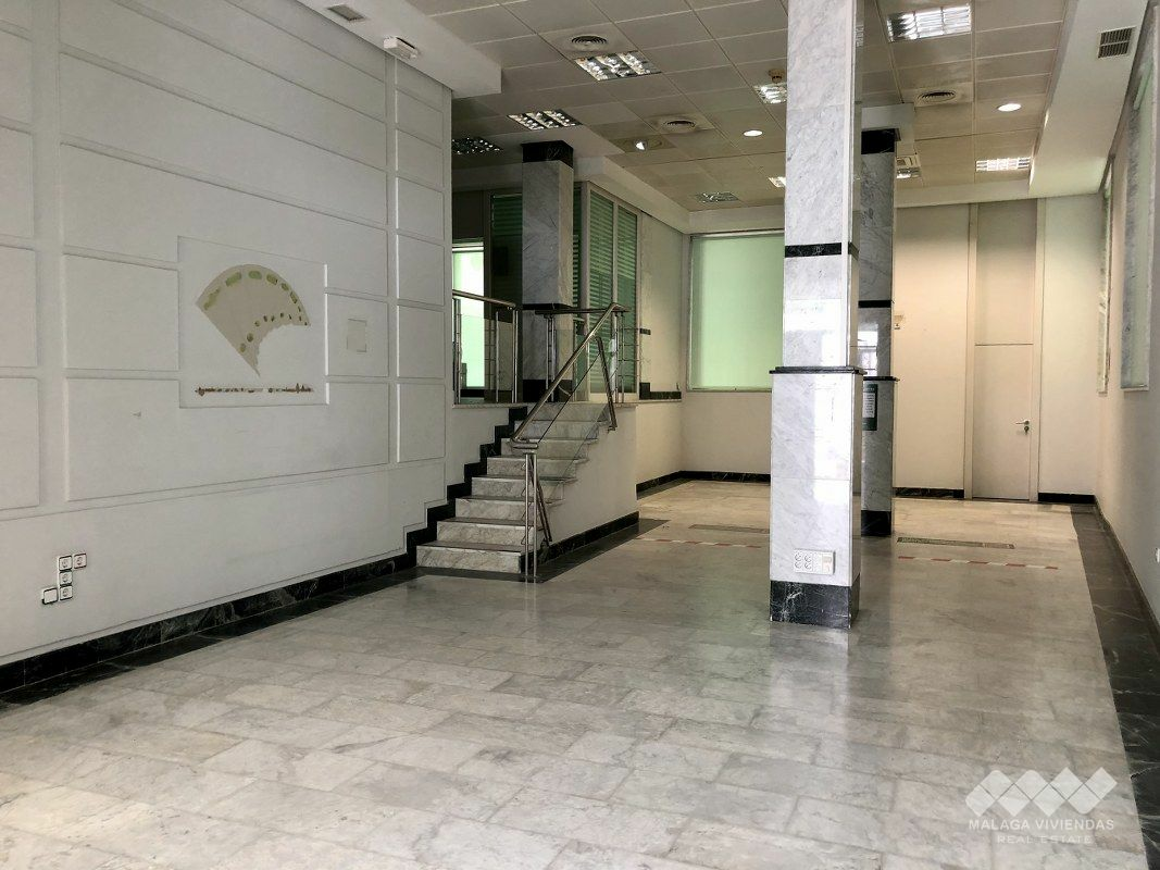 3-bedroom Shop In Torremolinos, Spain (260 M²)