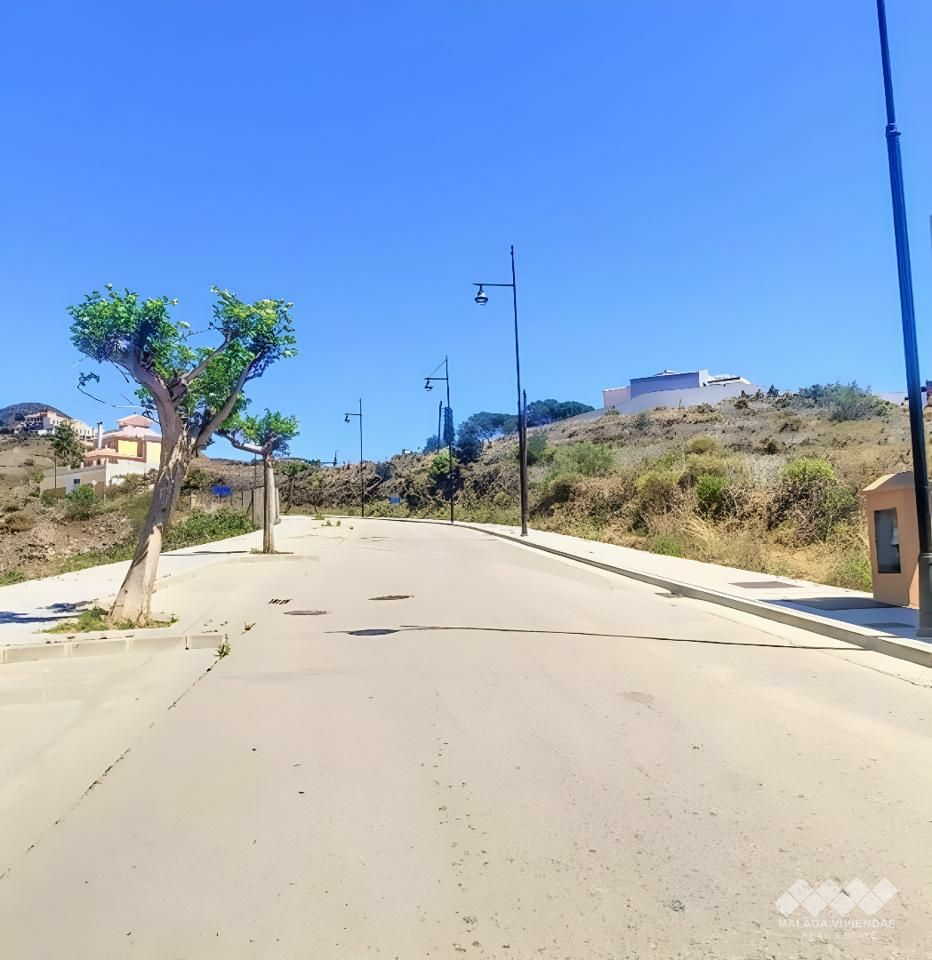 36ffe1ed-0004140747-7568eb Land In Torrox Costa, Spain (2.179 M² Plot)