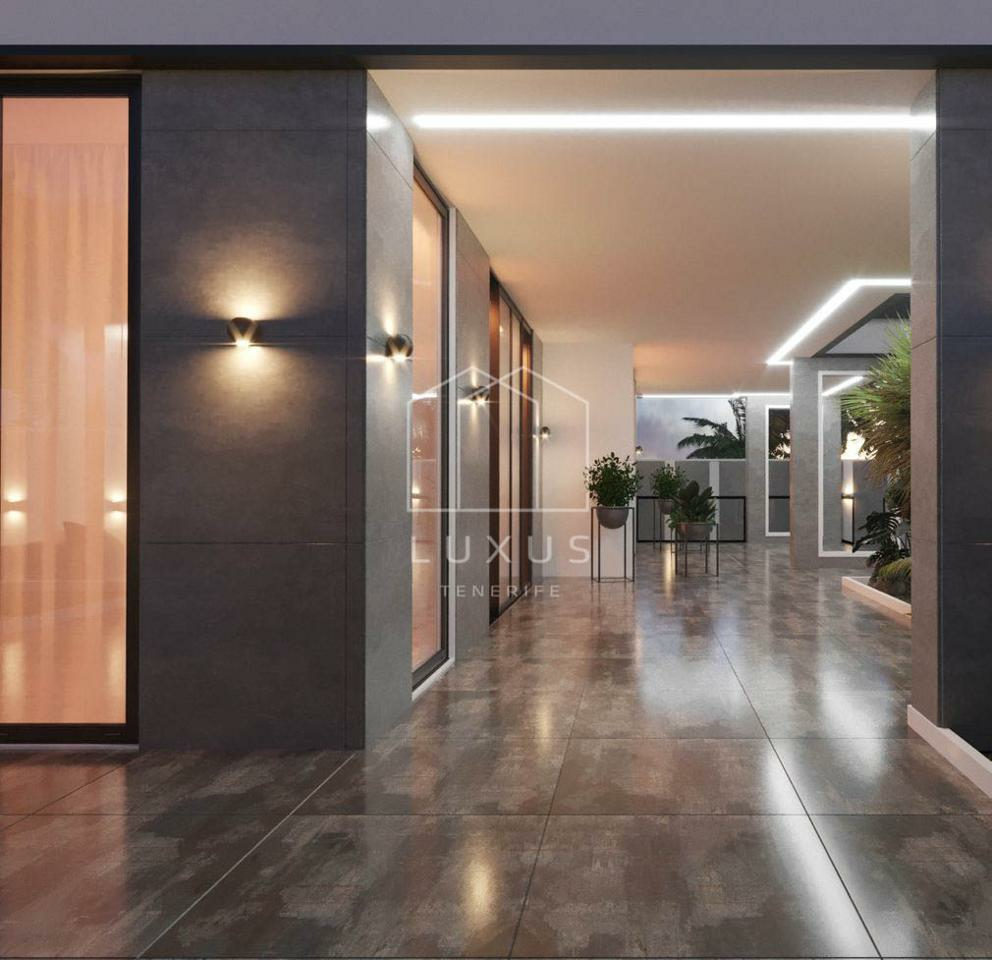 5-bedroom Villa In Costa Adeje, Spain (325 M²)