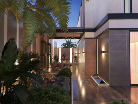 5-bedroom Villa In Costa Adeje, Spain (325 M²)
