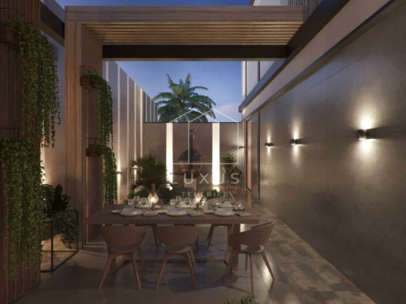 5-bedroom Villa In Costa Adeje, Spain (325 M²)