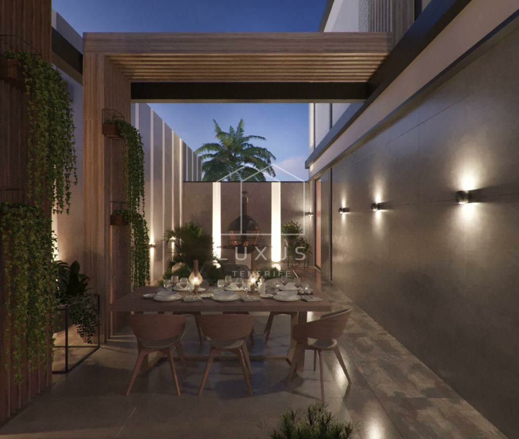 5-bedroom Villa In Costa Adeje, Spain (325 M²)