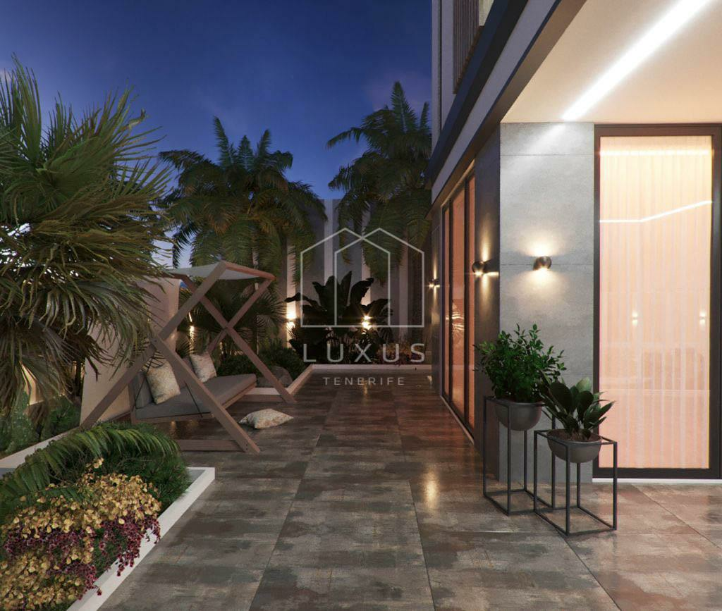5-bedroom Villa In Costa Adeje, Spain (325 M²)
