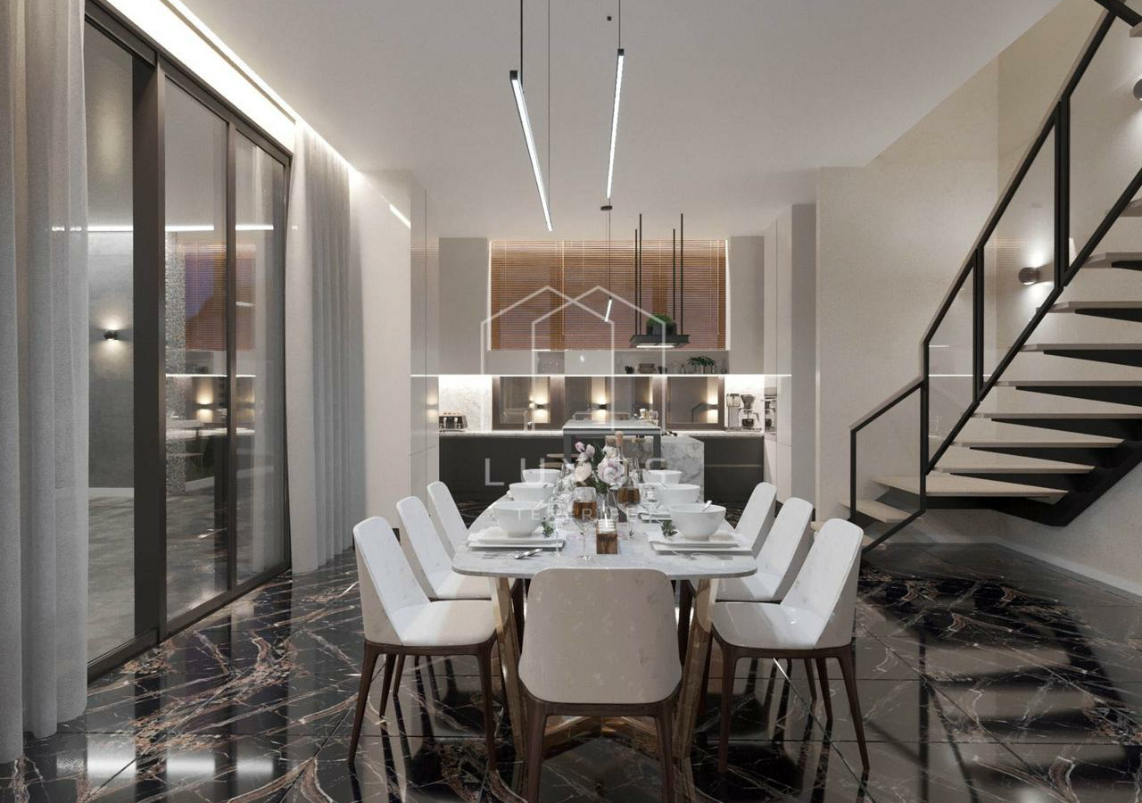 5-bedroom Villa In Costa Adeje, Spain (325 M²)