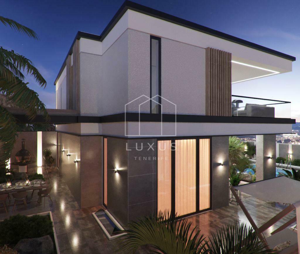 5-bedroom Villa In Costa Adeje, Spain (325 M²)