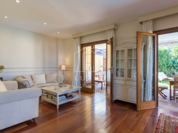 4-bedroom Villa In Puerto De La Cruz, Spain (350 M²)