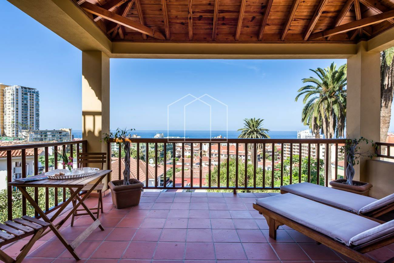 4-bedroom Villa In Puerto De La Cruz, Spain (350 M²)