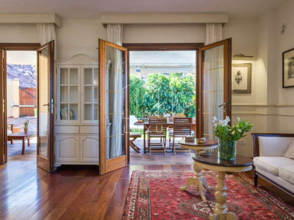 4-bedroom Villa In Puerto De La Cruz, Spain (350 M²)
