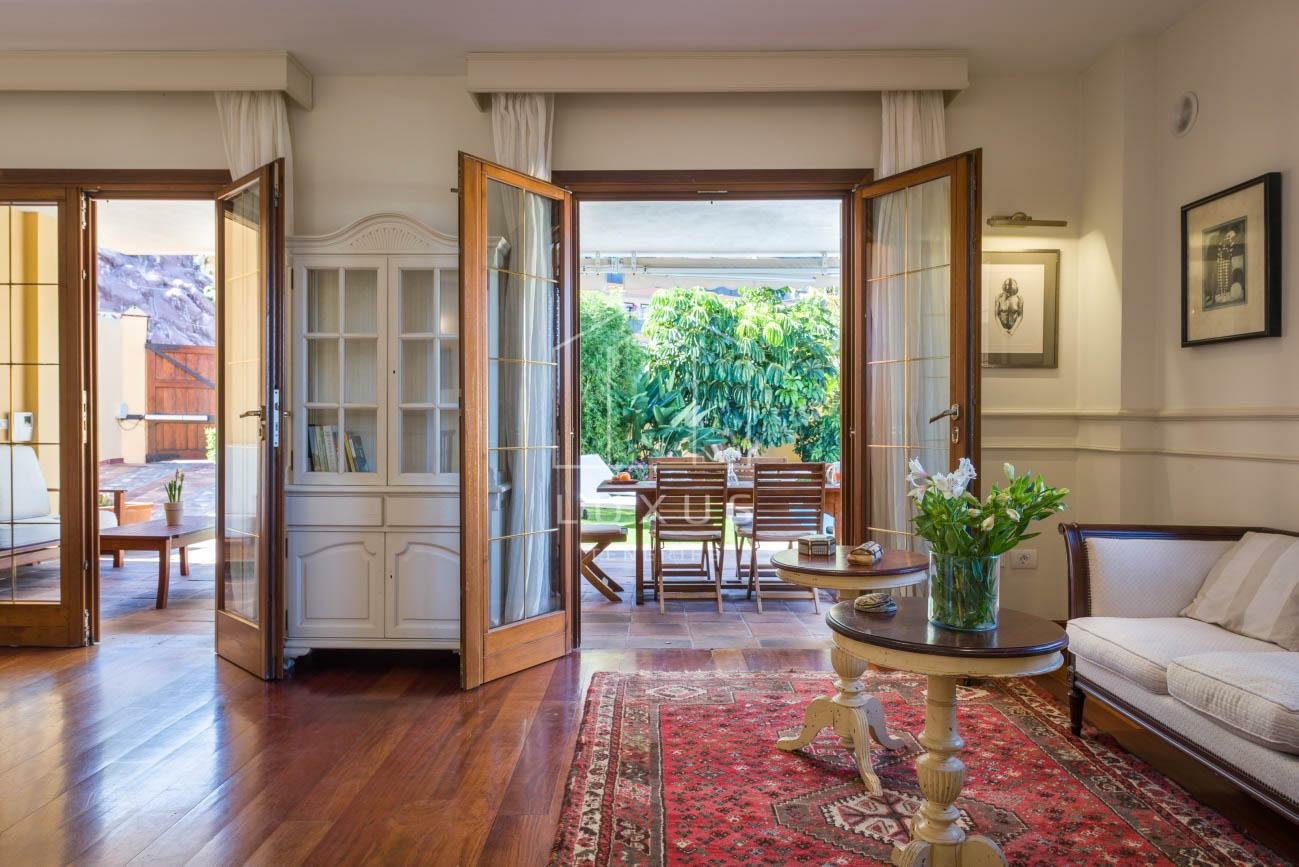 4-bedroom Villa In Puerto De La Cruz, Spain (350 M²)