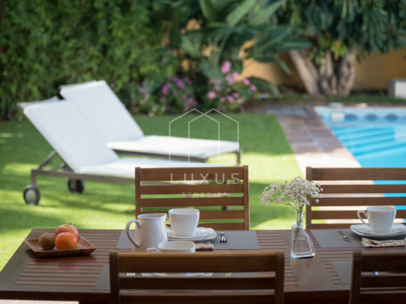 4-bedroom Villa In Puerto De La Cruz, Spain (350 M²)