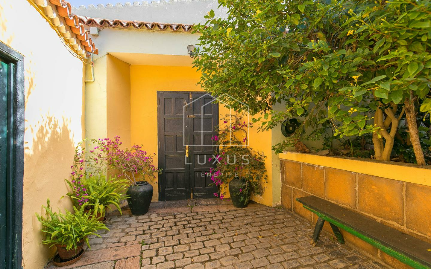 8-bedroom Villa In La Orotava, Spain (725 M²)