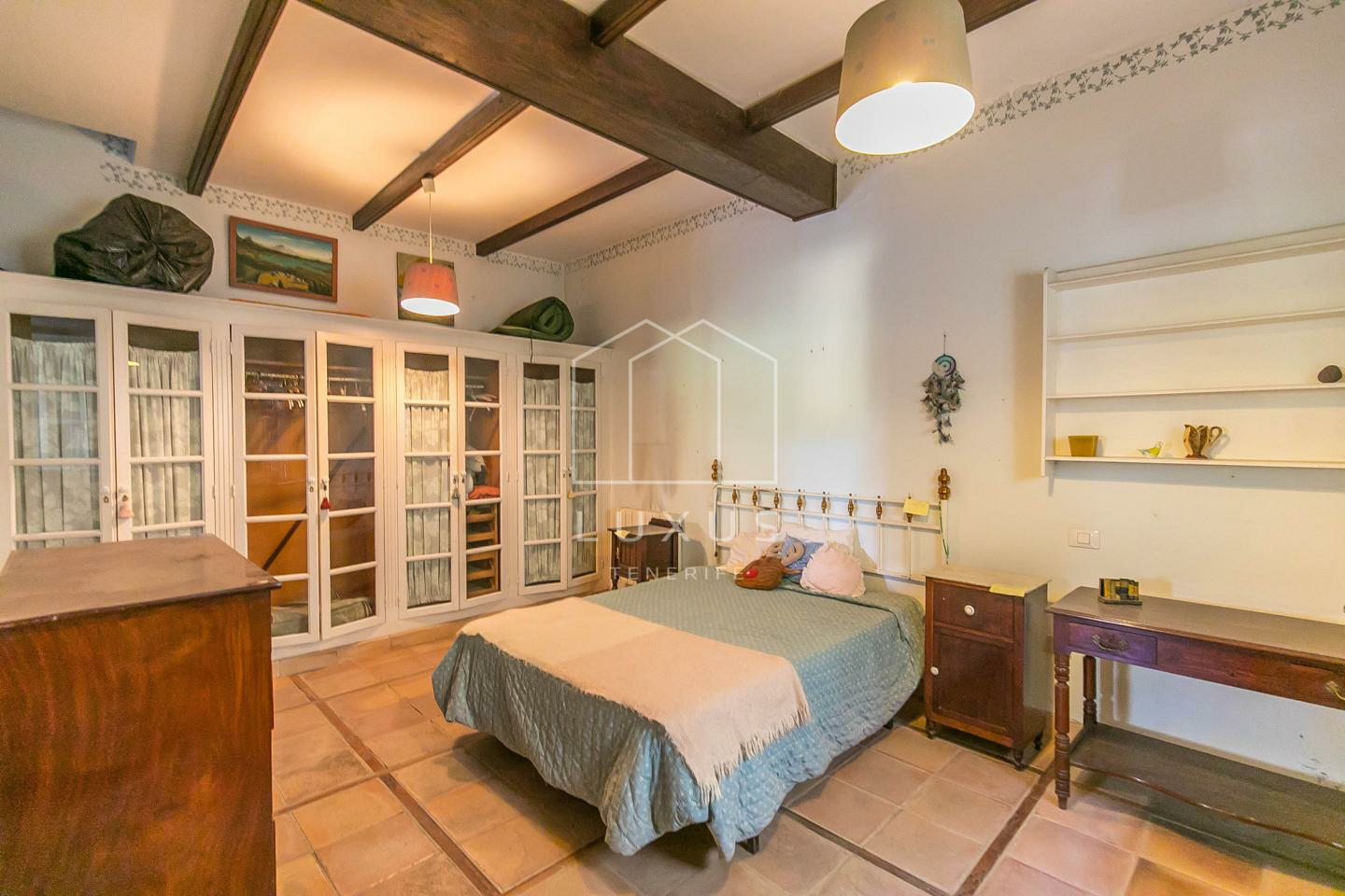 8-bedroom Villa In La Orotava, Spain (725 M²)