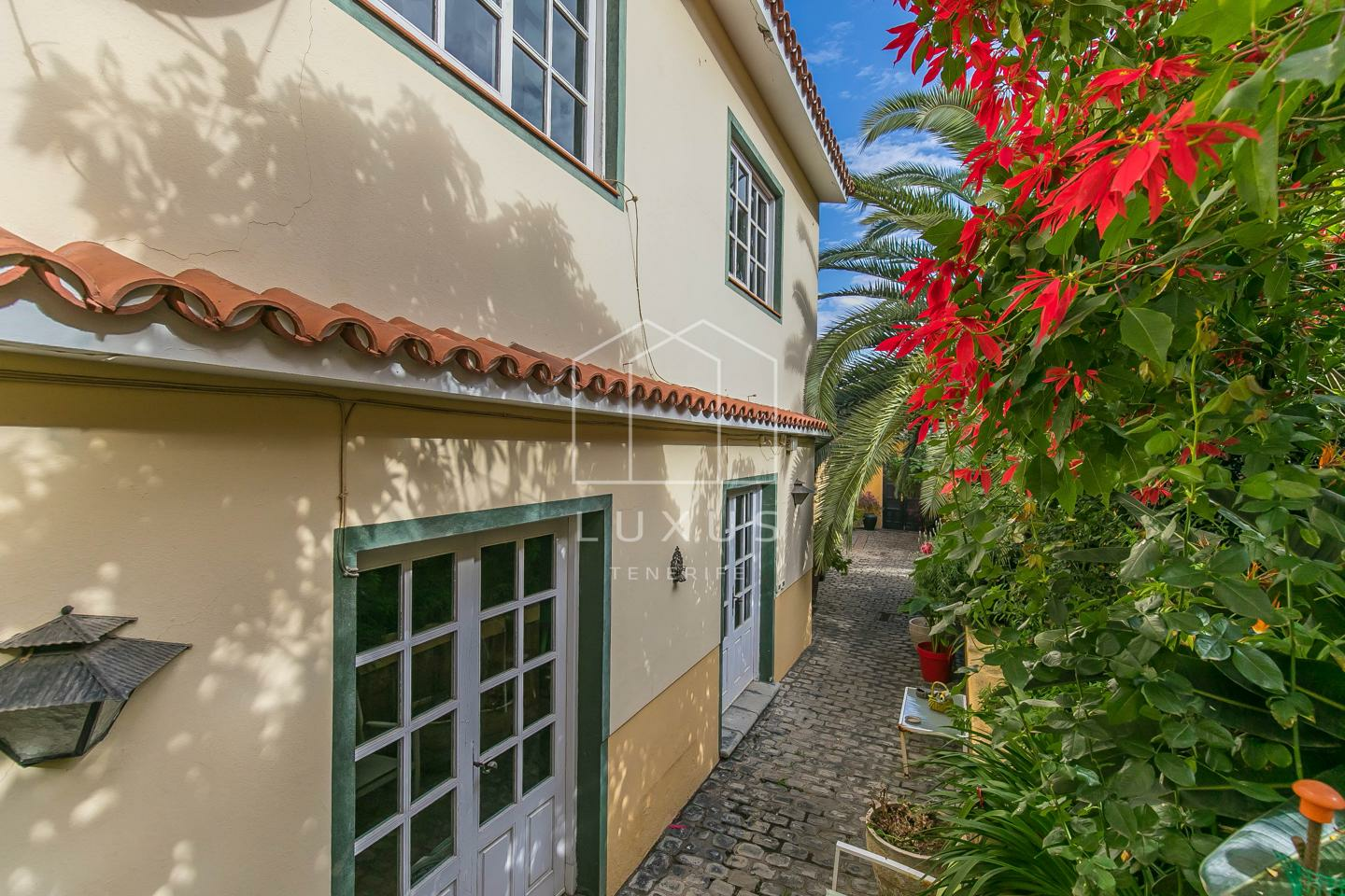 8-bedroom Villa In La Orotava, Spain (725 M²)