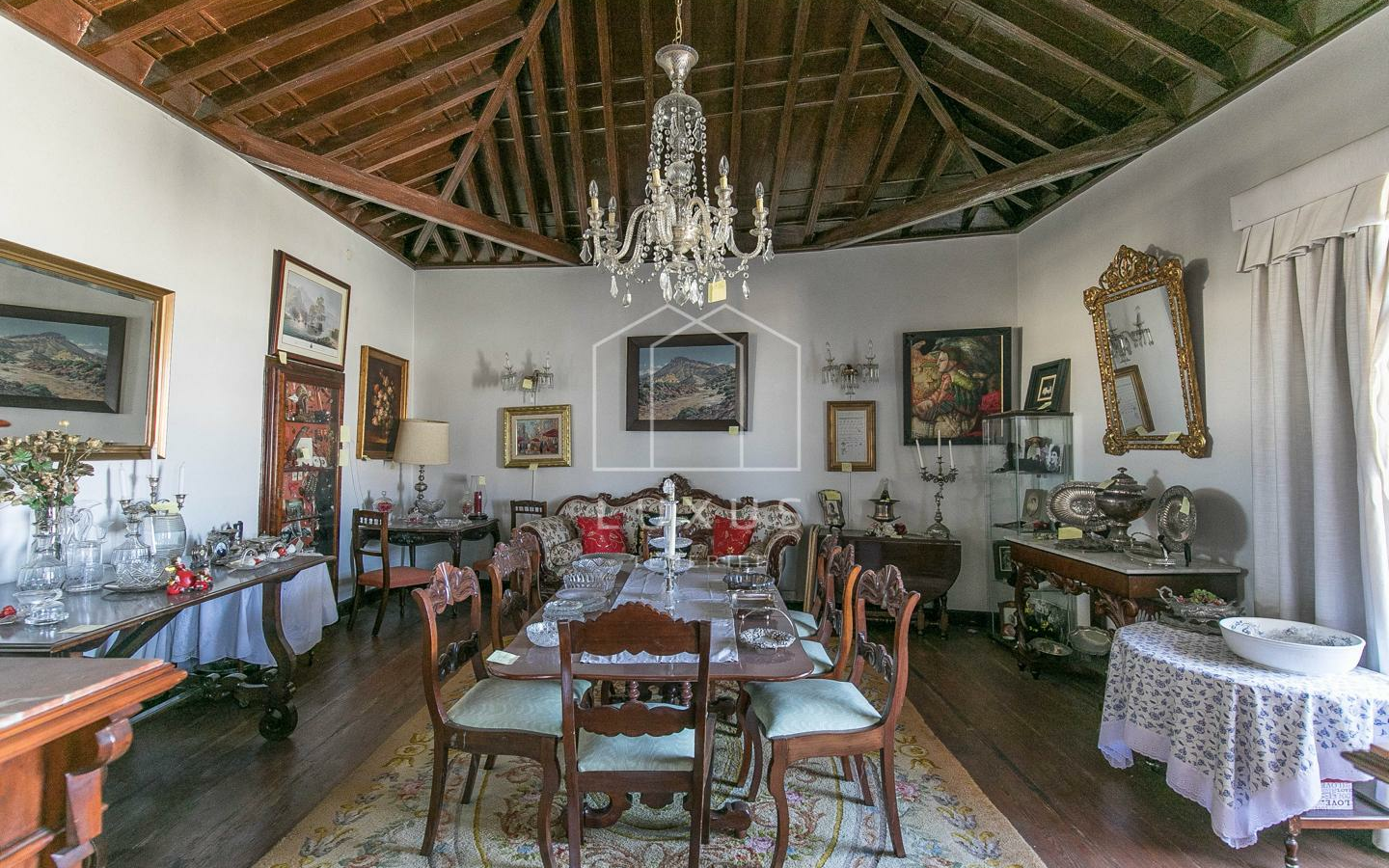 8-bedroom Villa In La Orotava, Spain (725 M²)