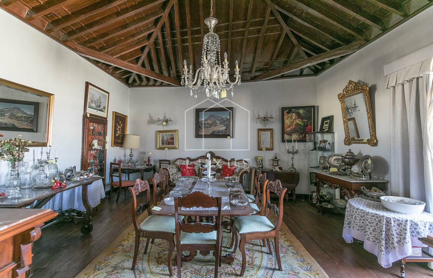 8-bedroom Villa In La Orotava, Spain (725 M²)