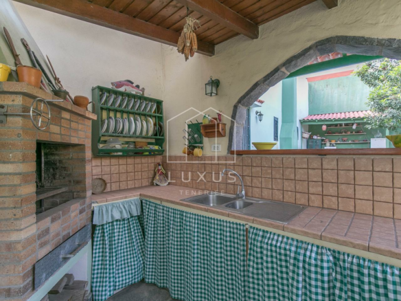 8-bedroom Villa In La Orotava, Spain (725 M²)