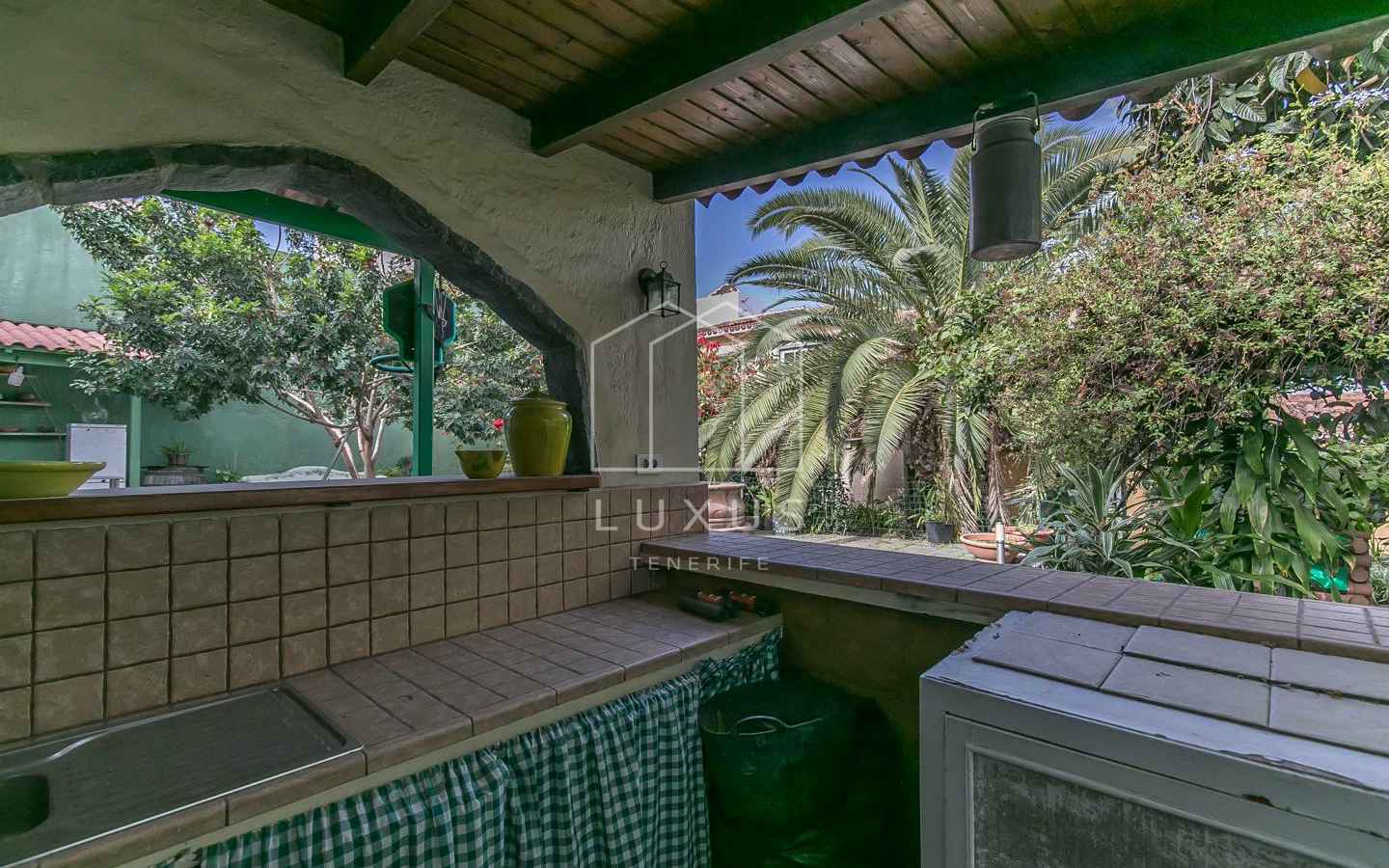 8-bedroom Villa In La Orotava, Spain (725 M²)