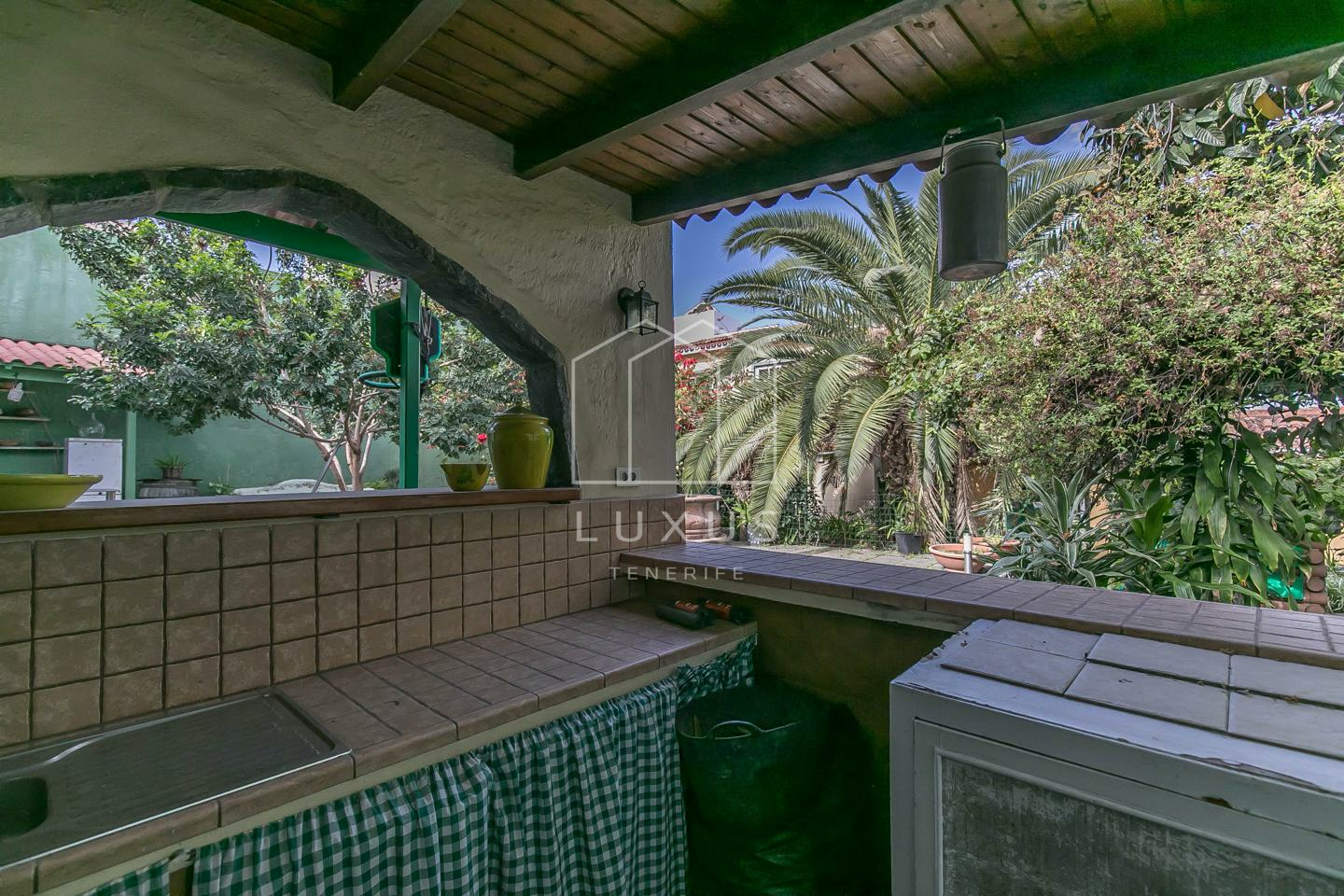 8-bedroom Villa In La Orotava, Spain (725 M²)