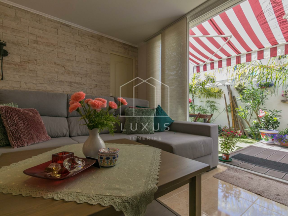 2-bedroom Flat In Puerto De La Cruz, Spain (108 M²)